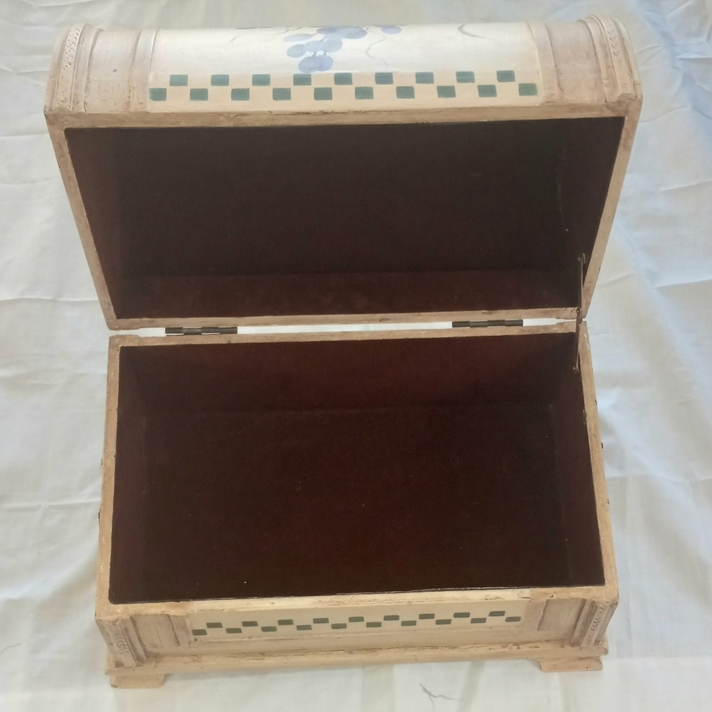 Vintage HUGE Wood Victorian Cedar Wood Domed Top Caddy/Jewelry Hope Chest(China)